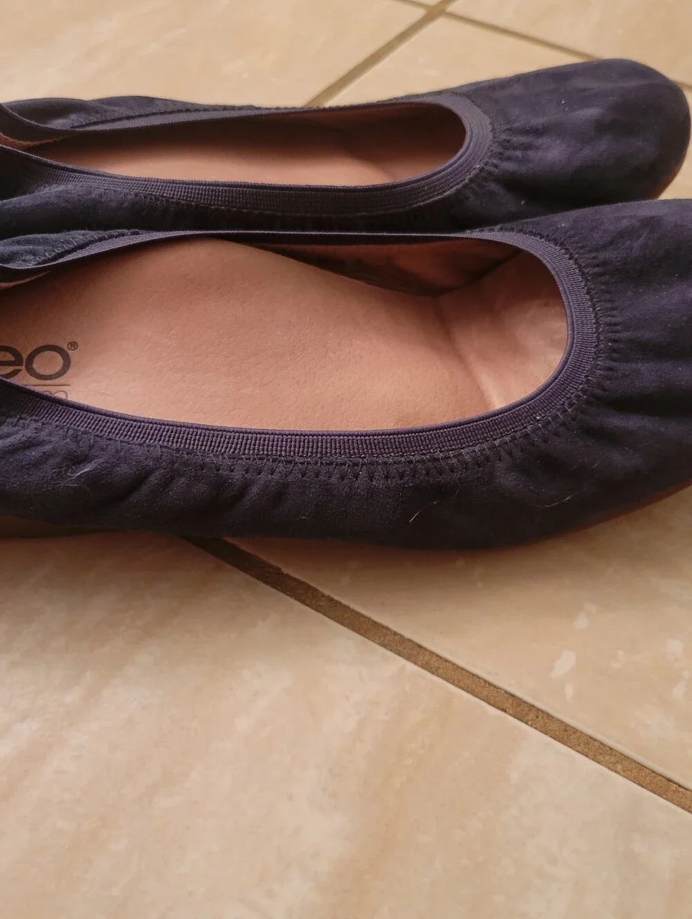 Abeo Suede Slip On Flats Size 9